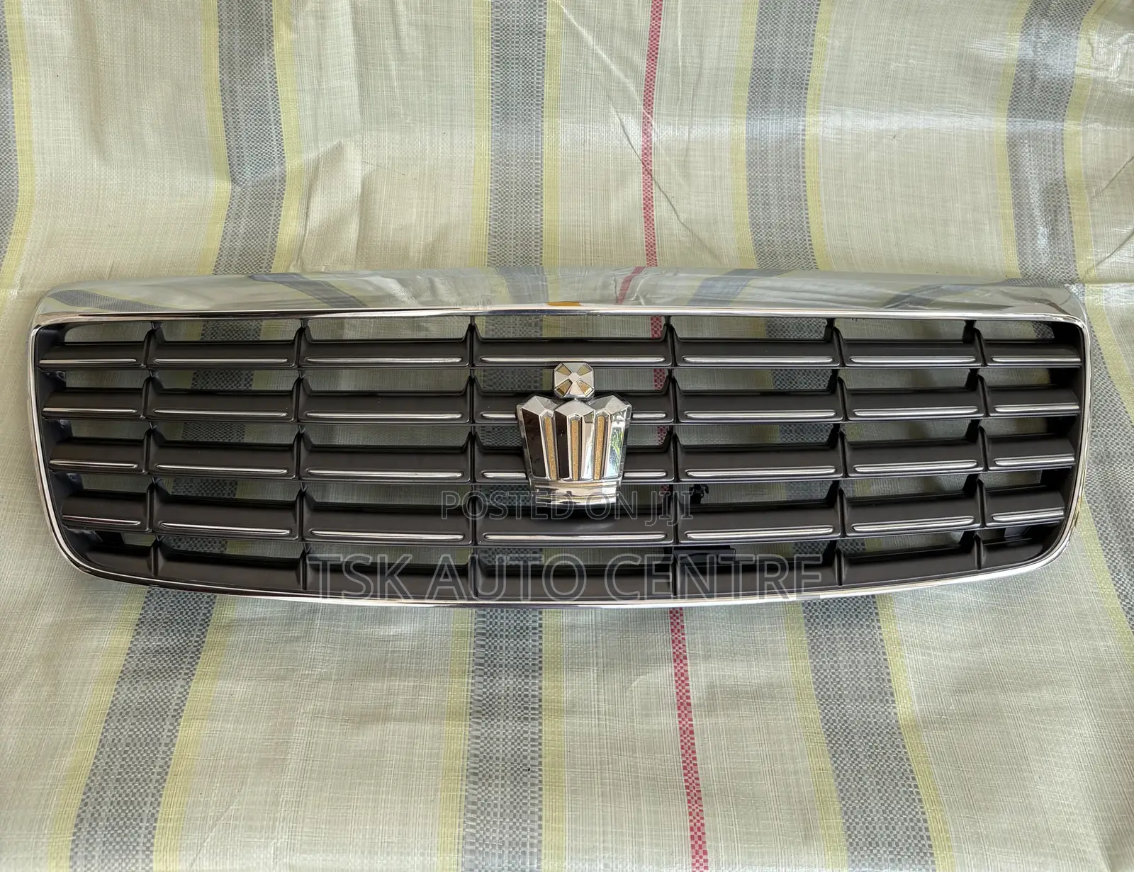 Toyota Crown Grille