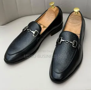 Men's Shoe Fly