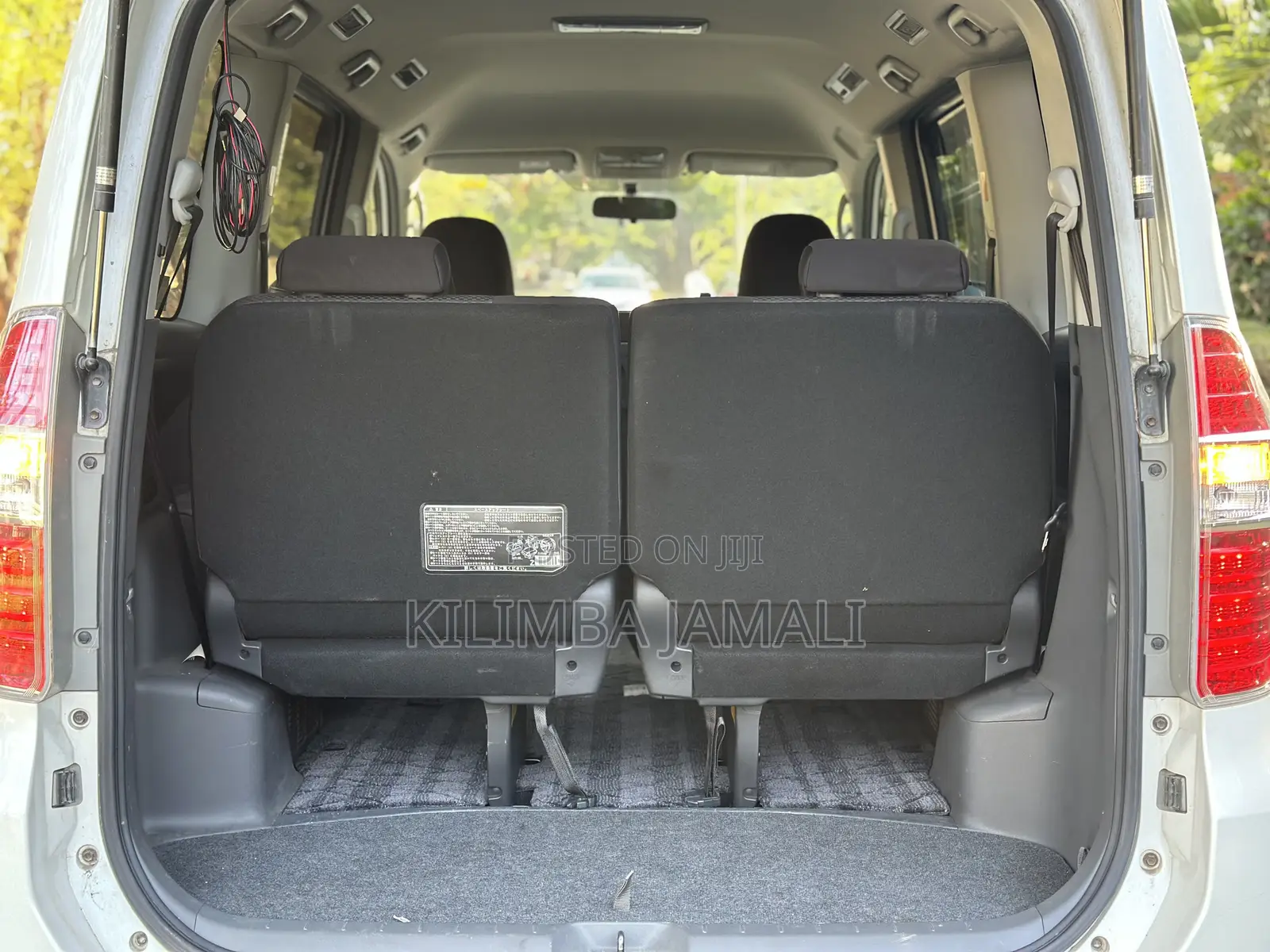 Toyota Noah 2009 White