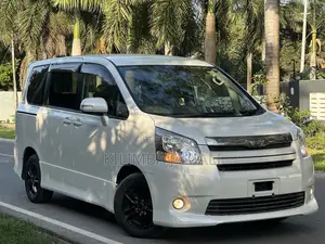 Toyota Noah 2009 White