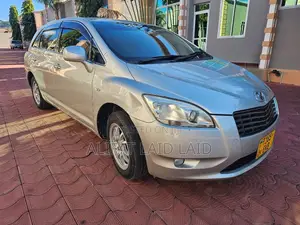 Toyota Mark X Zio 2.4 AWD (6 seater) 2010 Silver