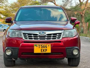 Subaru Forester 2011 Maroon
