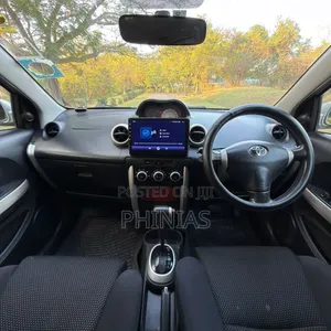 Toyota IST 2005 Silver