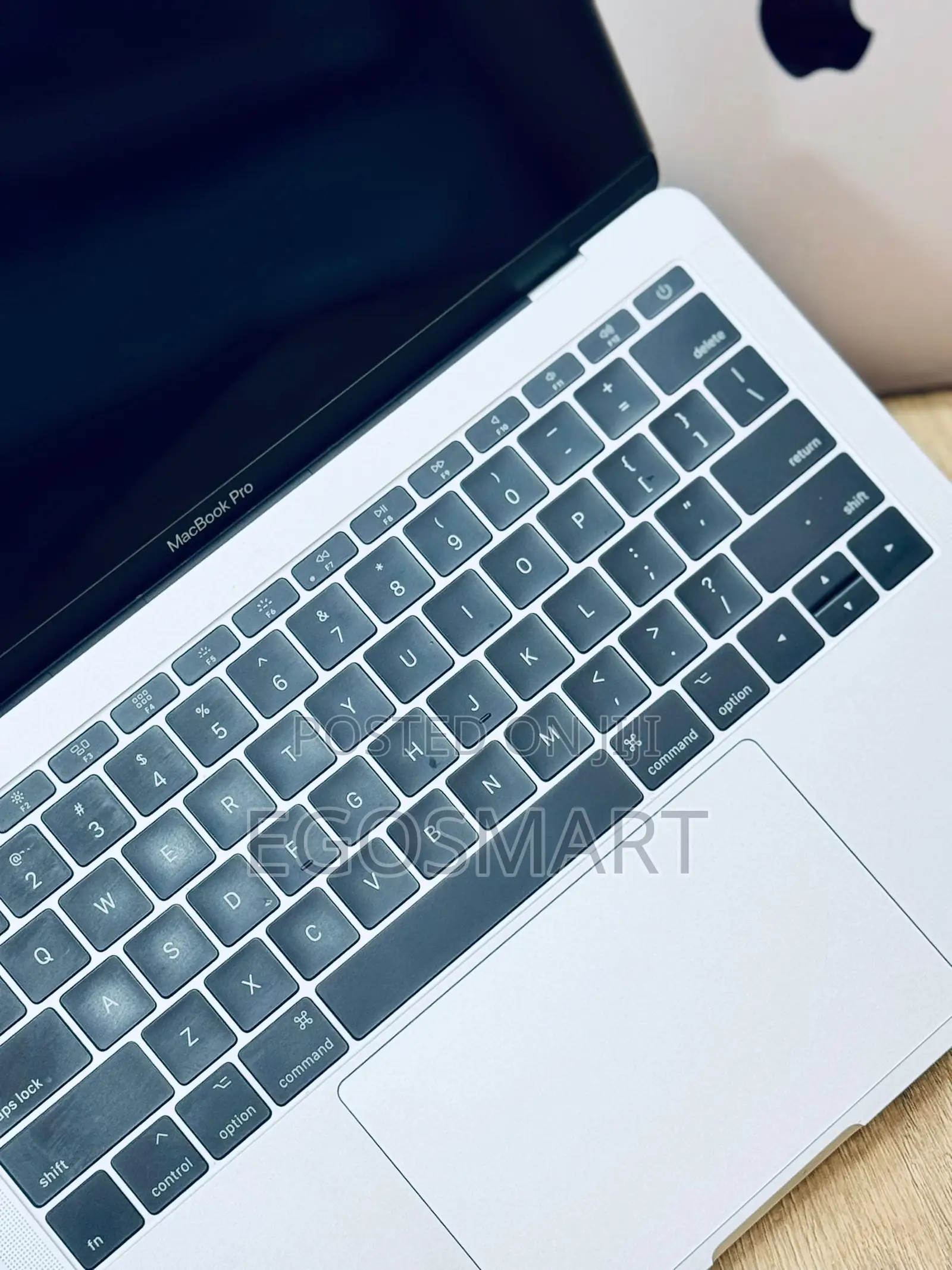 Laptop Apple MacBook Pro 2017 8GB Intel Core i5 SSD 256GB