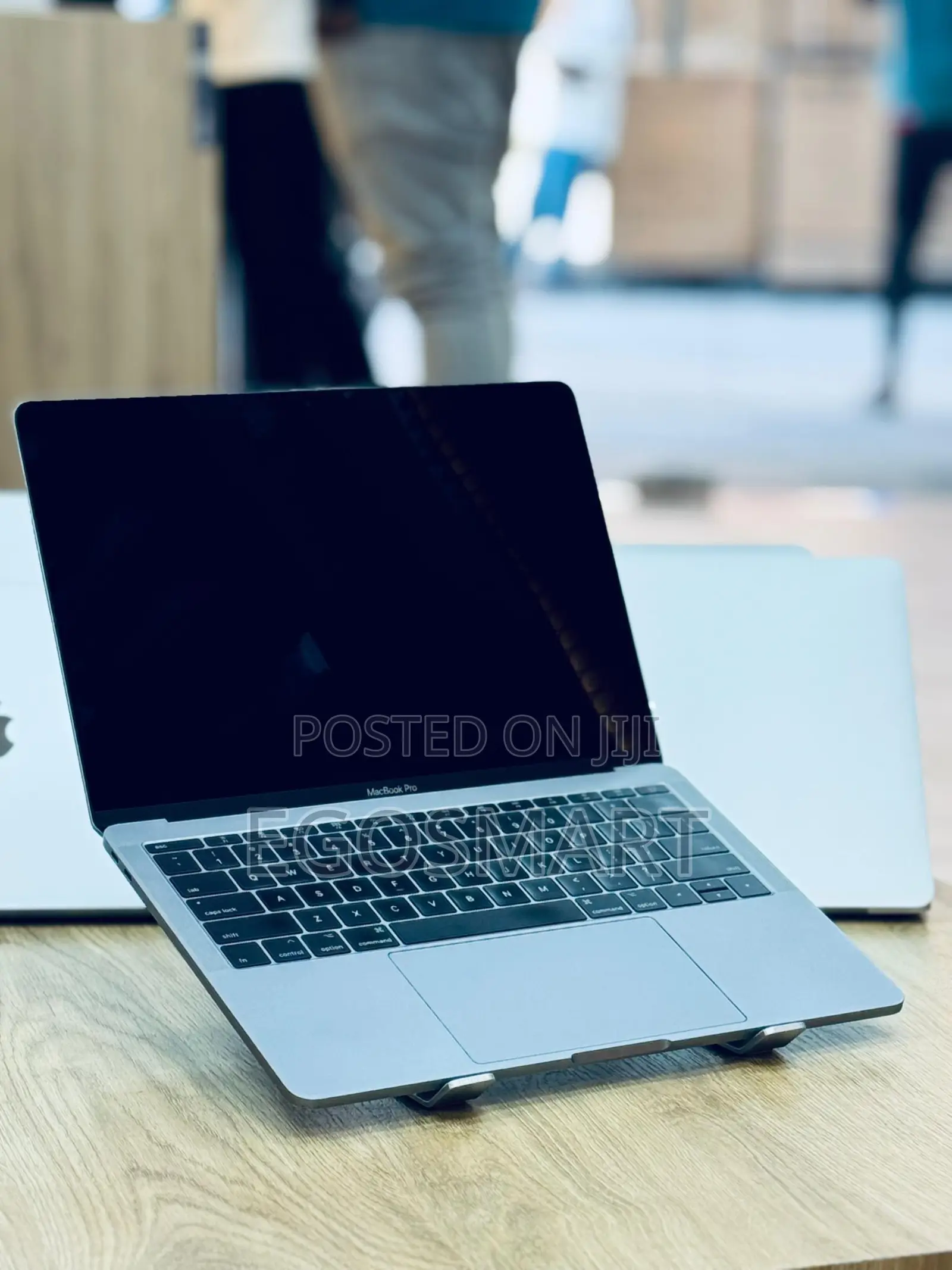 Laptop Apple MacBook Pro 2017 8GB Intel Core i5 SSD 256GB