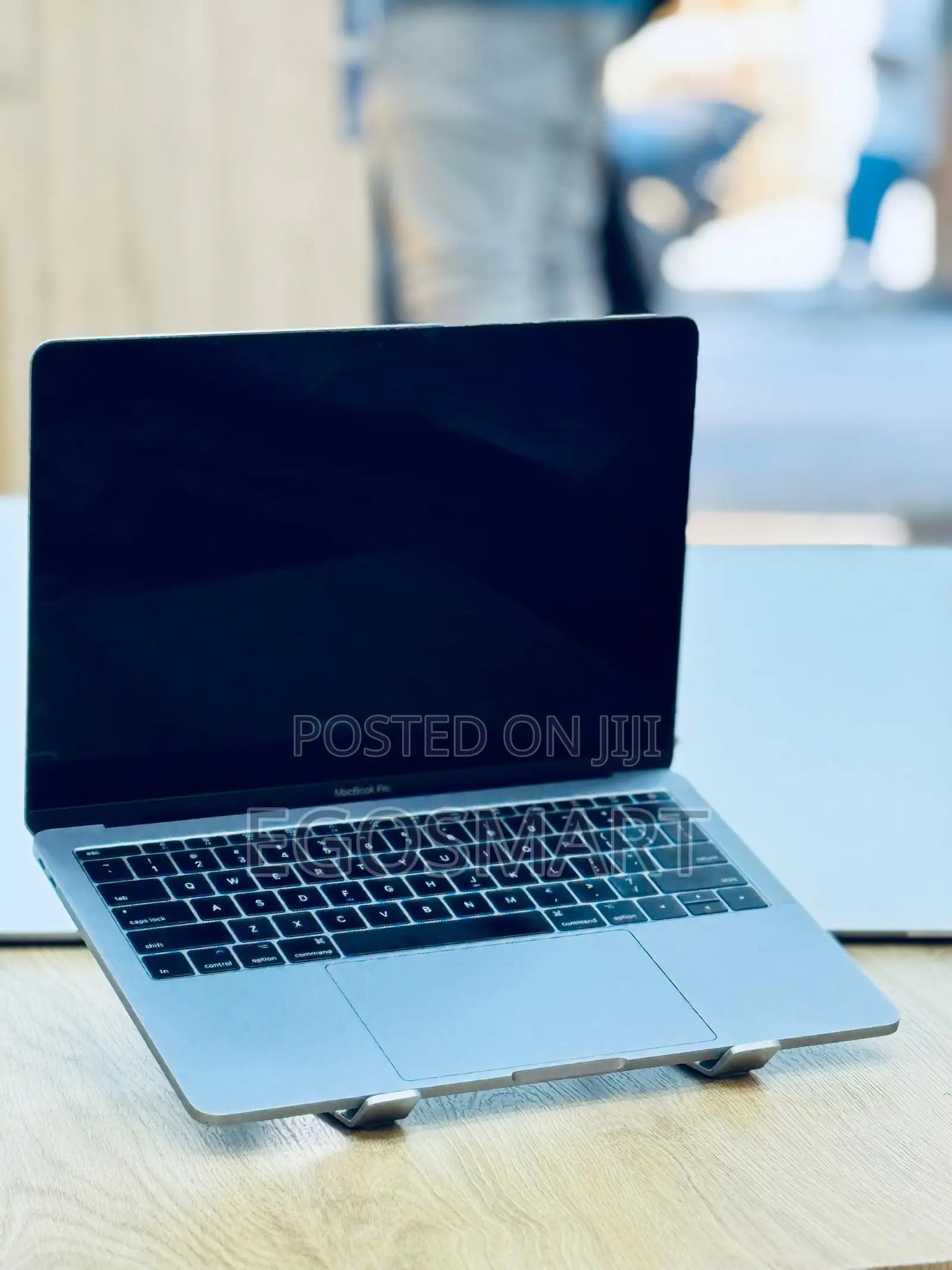 Laptop Apple MacBook Pro 2017 8GB Intel Core i5 SSD 256GB