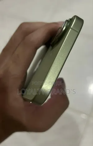 New Apple iPhone 17 256 GB Green