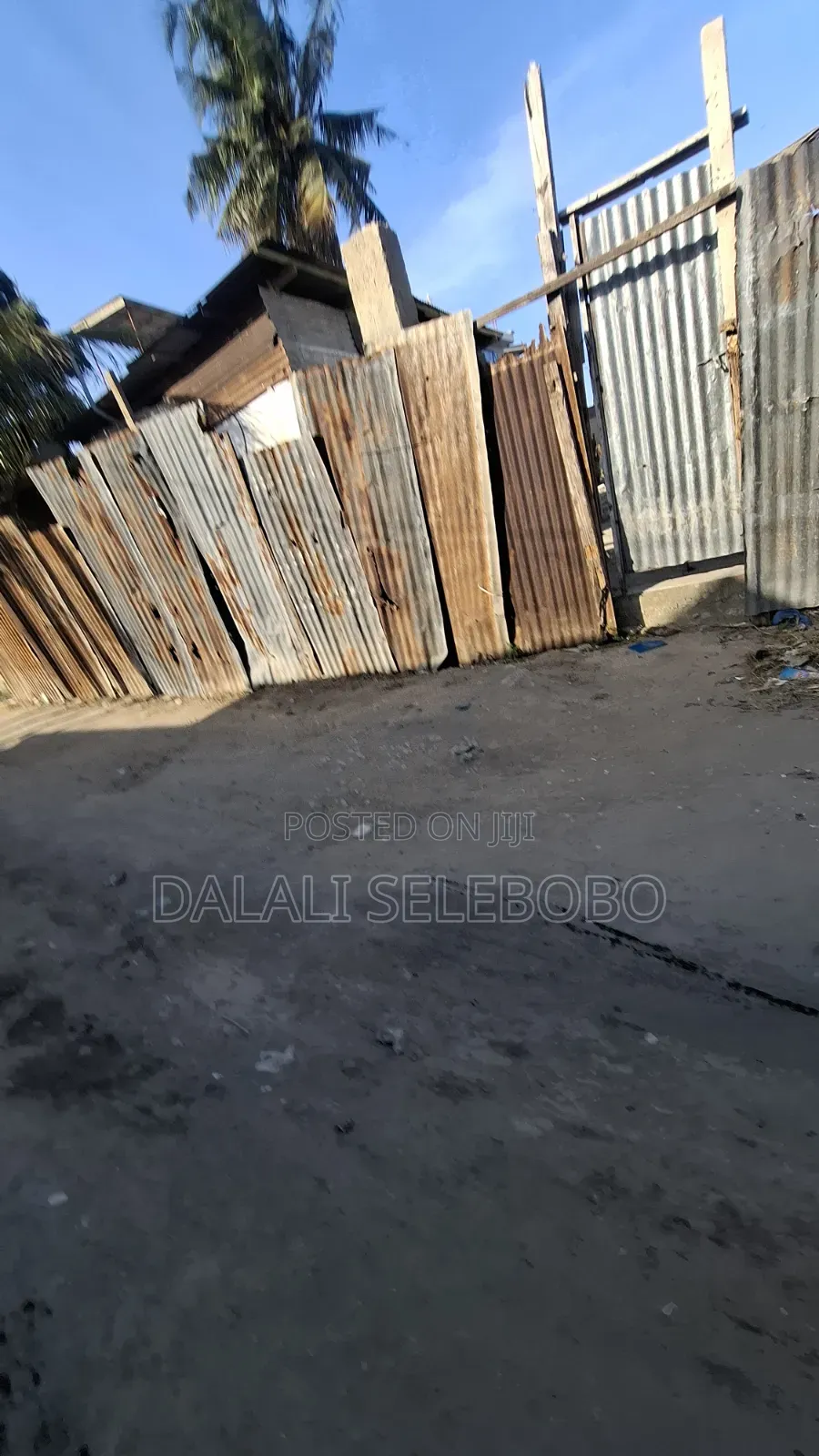 Garage Place Fenced at Cnza Palestina