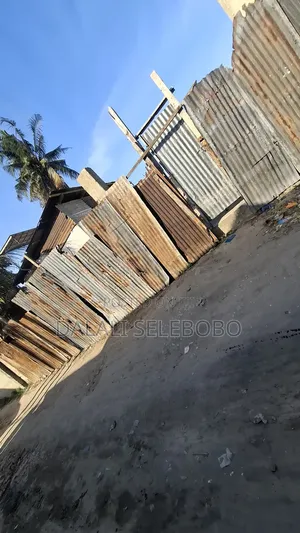Garage Place Fenced at Cnza Palestina