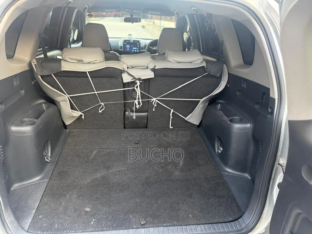 Toyota Vanguard 2010 Silver