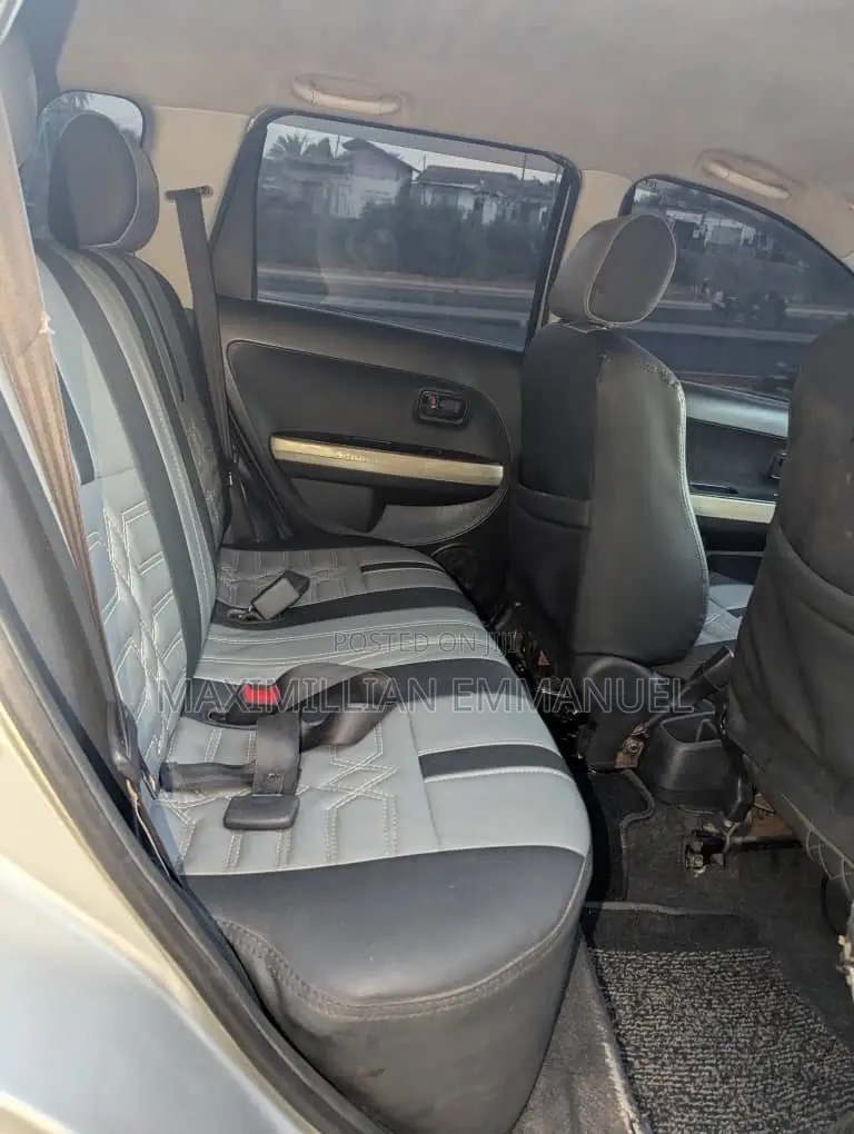 Toyota IST 2005 Silver