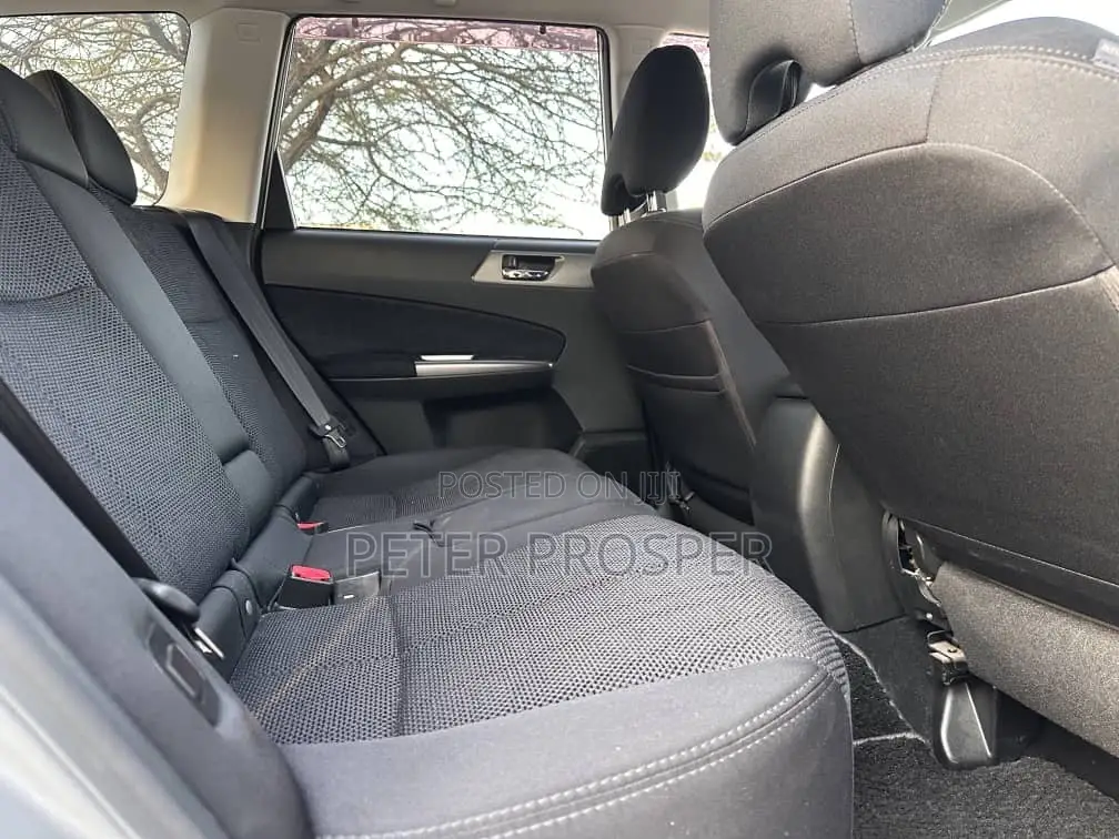 Subaru Forester 2.0D X 2011 Silver