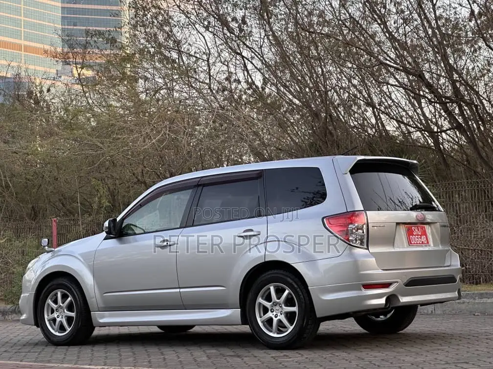 Subaru Forester 2.0D X 2011 Silver