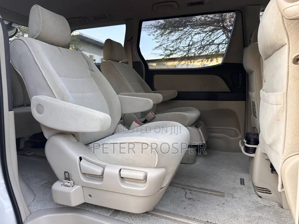 Toyota Alphard 2.4 Petrol AWD 2007 Silver
