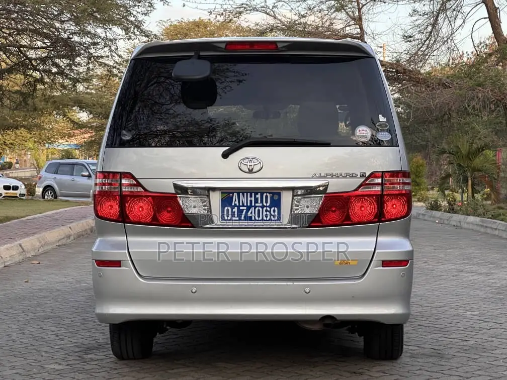 Toyota Alphard 2.4 Petrol AWD 2007 Silver