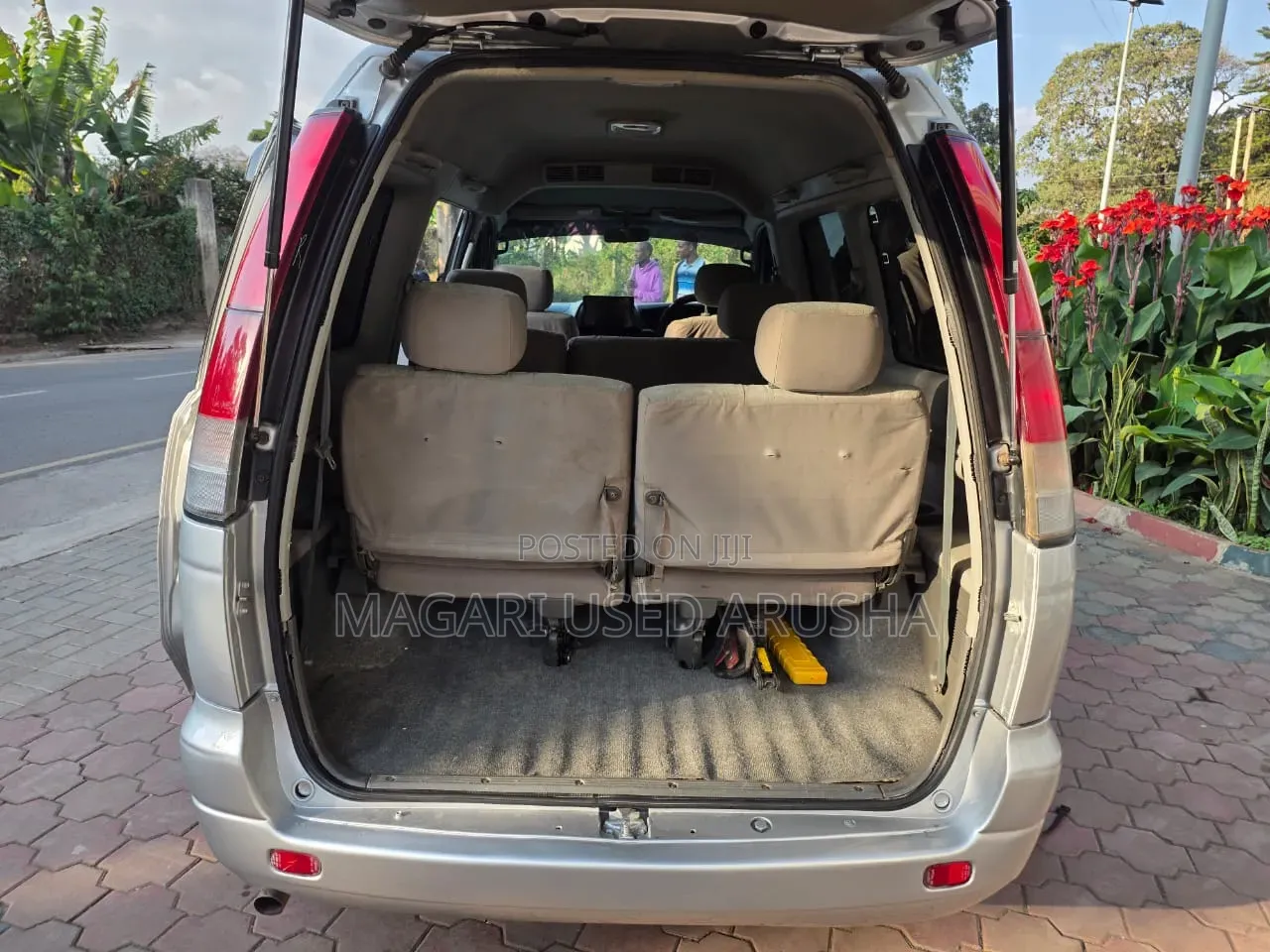 Toyota Noah 2001 Silver