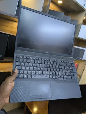 Laptop Fujitsu 8GB Intel Core i3 SSD 256GB