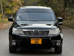Subaru Forester 2010 Black