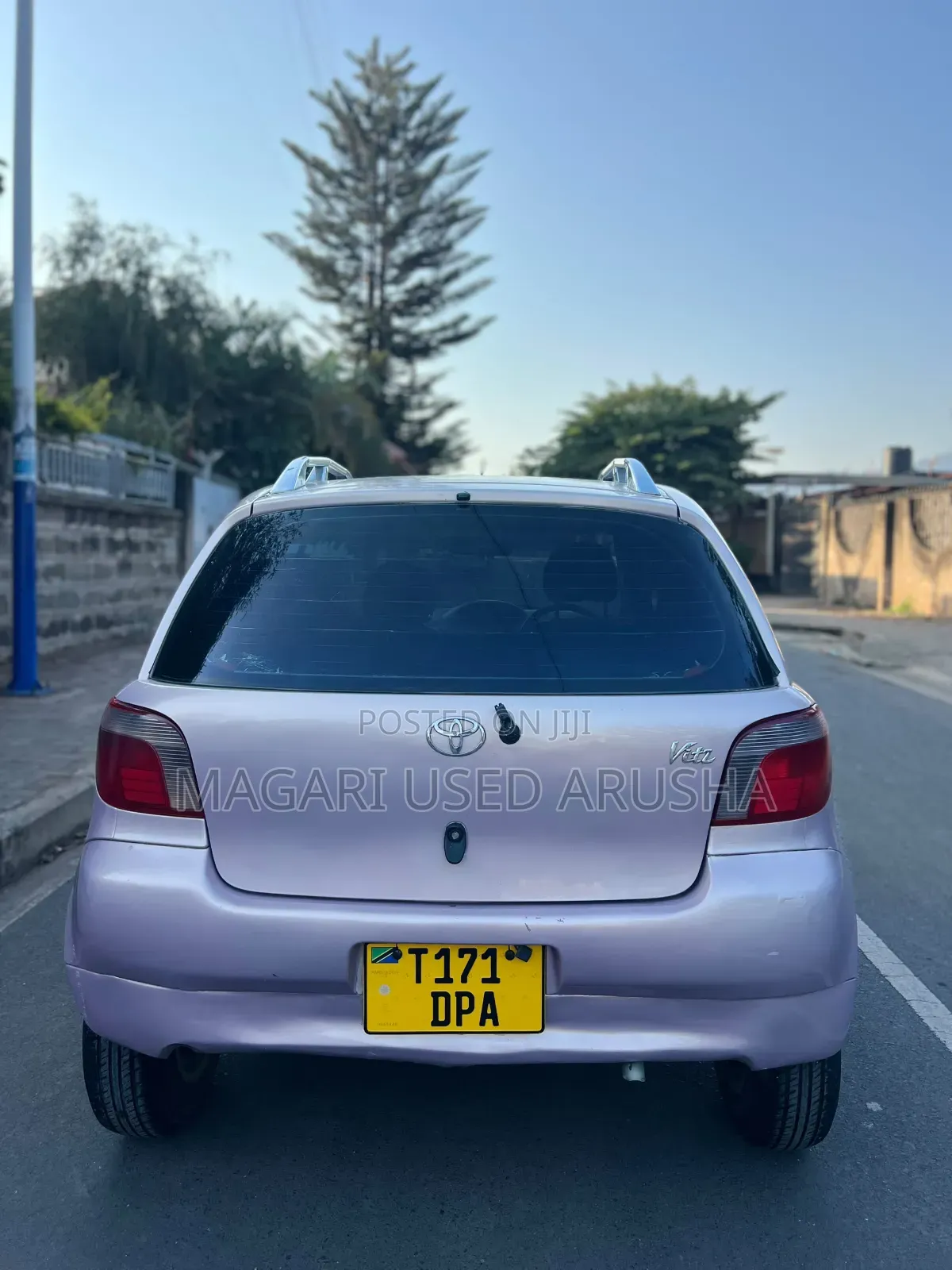 Toyota Vitz 2002 Pink