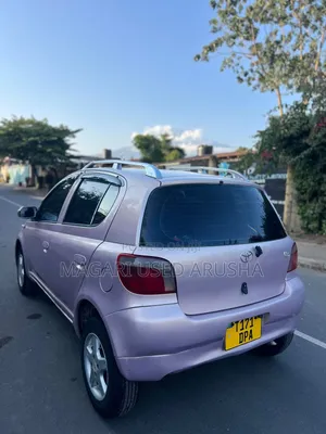 Toyota Vitz 2002 Pink