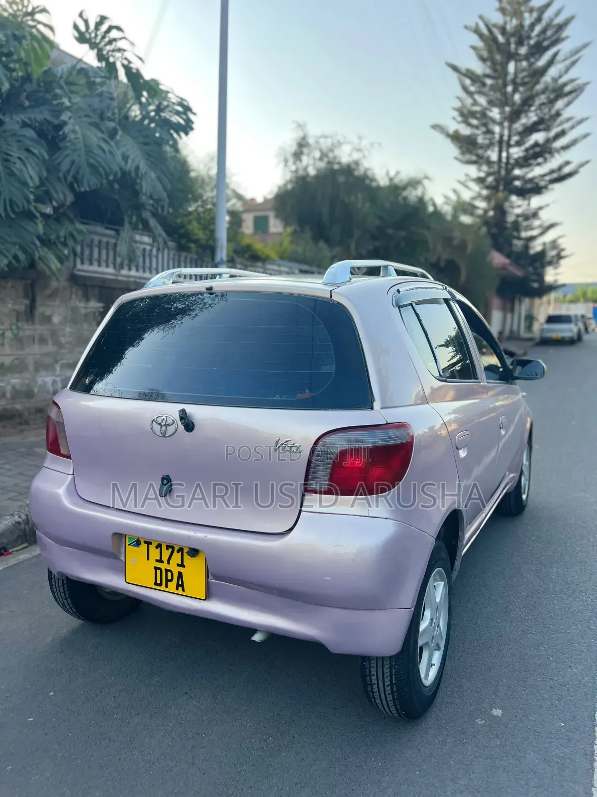 Toyota Vitz 2002 Pink