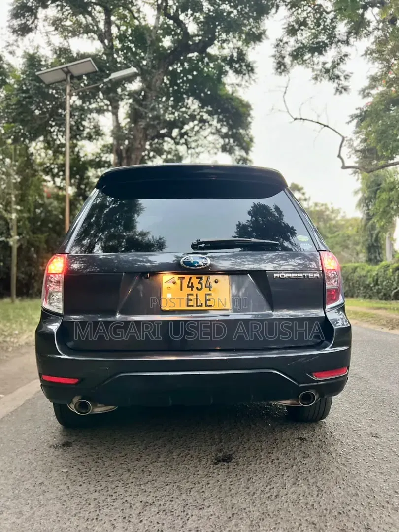 Subaru Forester 2010 Black