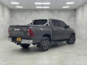 Toyota Hilux 2019 Gray