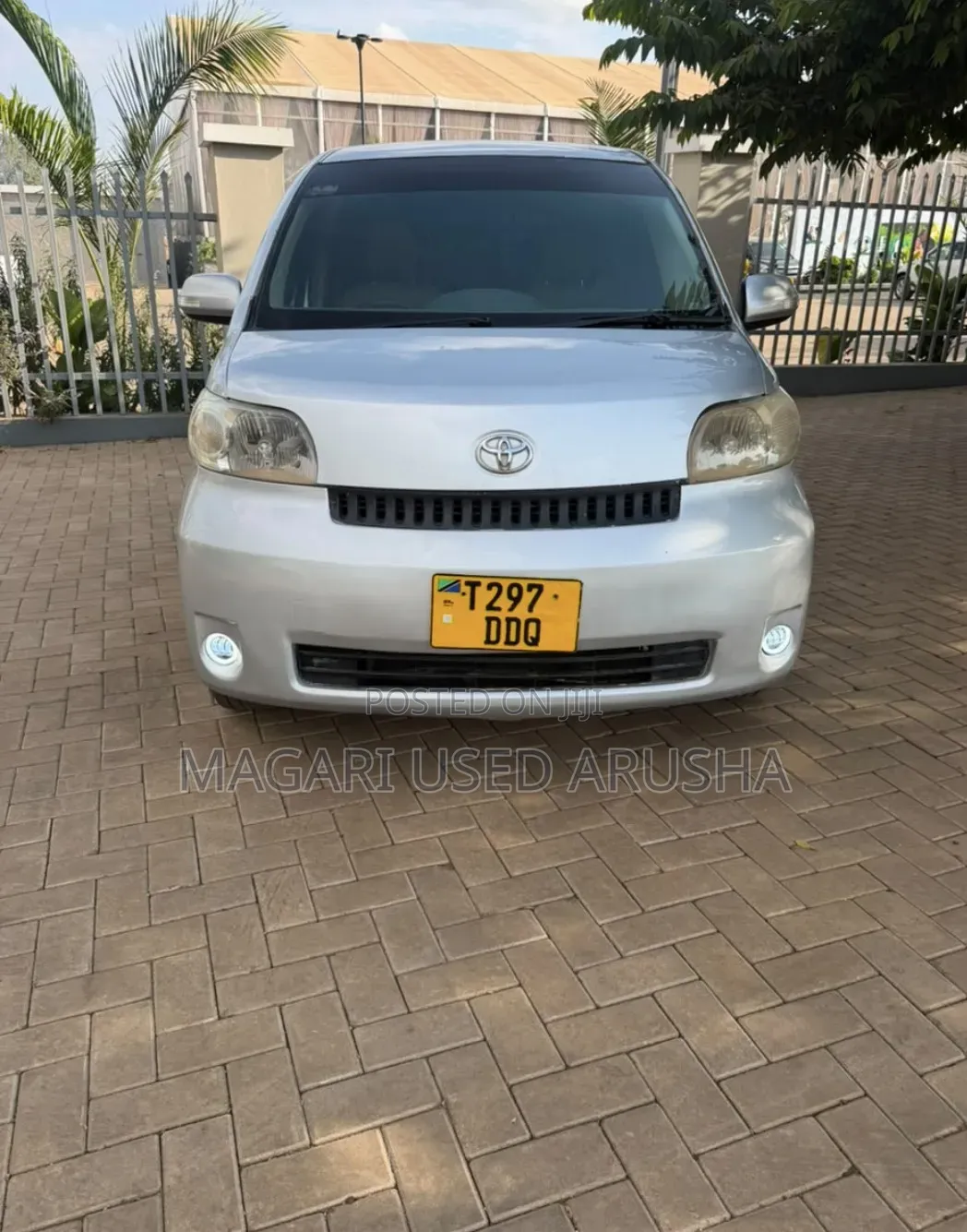 Toyota Porte 2004 Silver