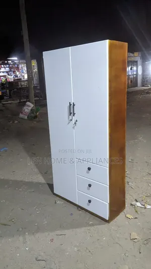 Kabati La Nguo Rangi Nyeupe Na Brown