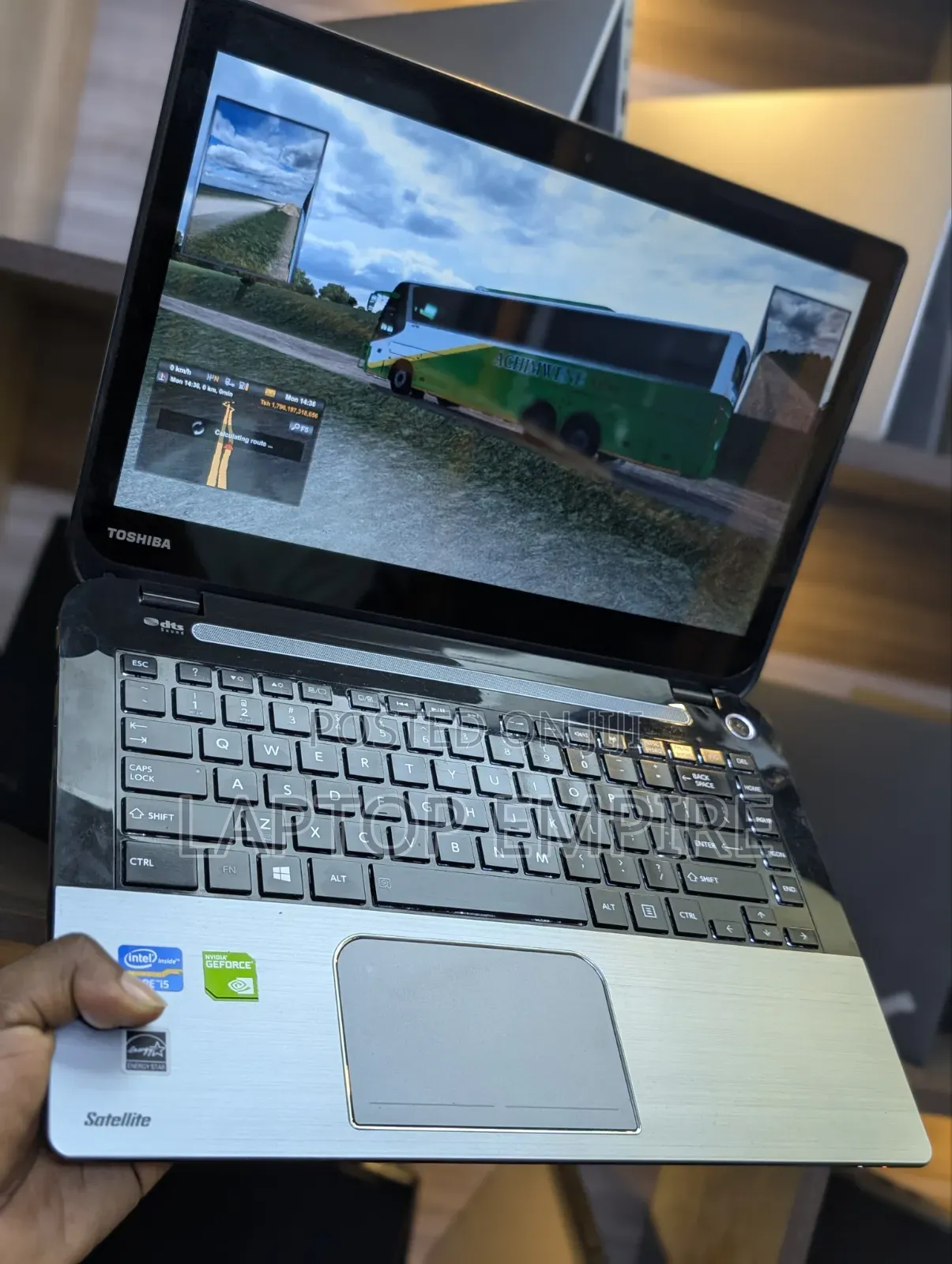 Laptop Toshiba 8GB Nvidia HDD 320GB
