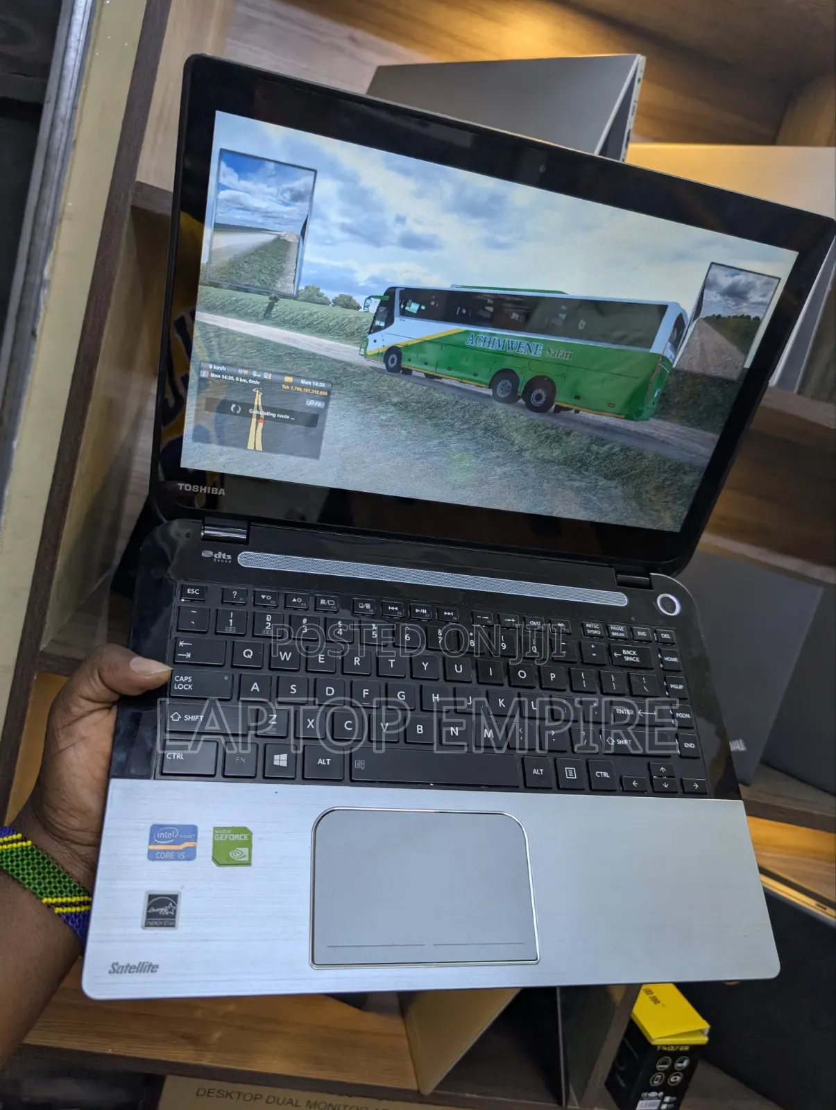 Laptop Toshiba 8GB Nvidia HDD 320GB