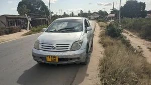 Toyota IST 2005 Silver