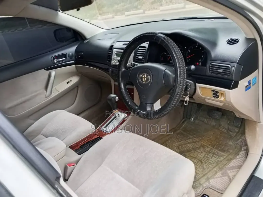 Toyota IST 2005 Silver