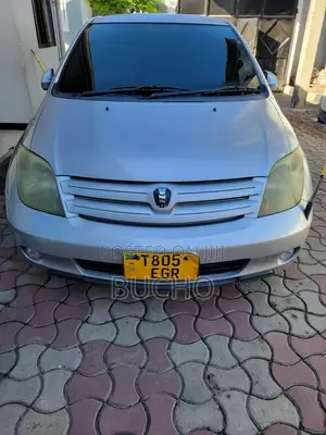Toyota IST 2005 Silver