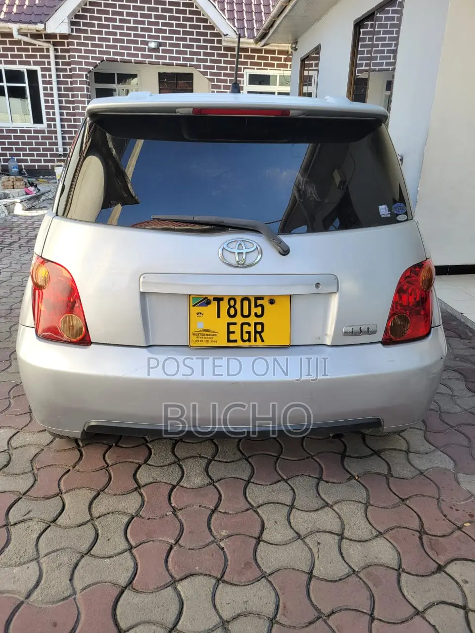 Toyota IST 2005 Silver