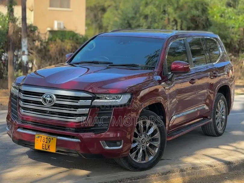 Toyota Land Cruiser 2023 Maroon