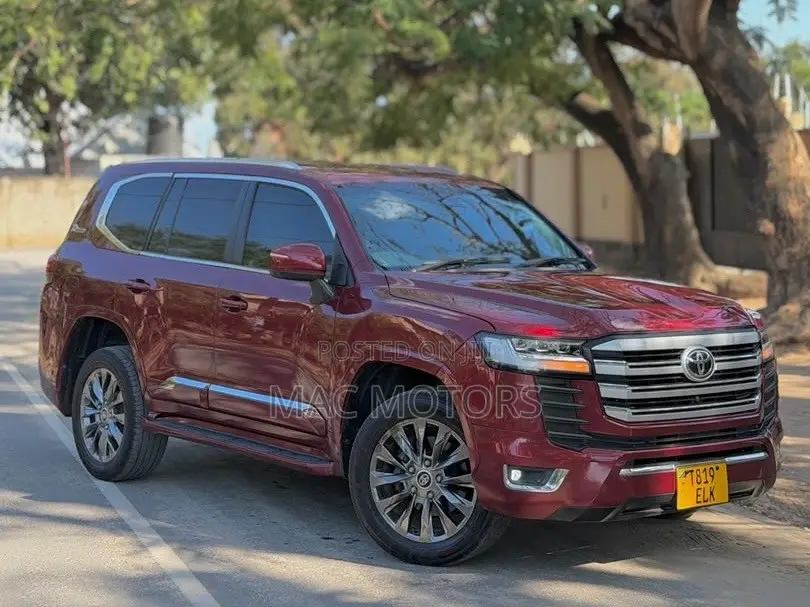 Toyota Land Cruiser 2023 Maroon