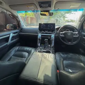 Toyota Land Cruiser 2023 Maroon