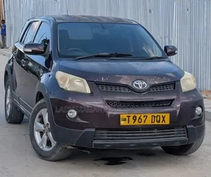 Toyota Urban Cruiser 2009 Maroon
