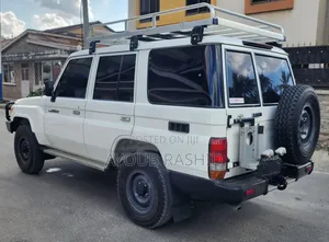 Toyota Land Cruiser 2018 White