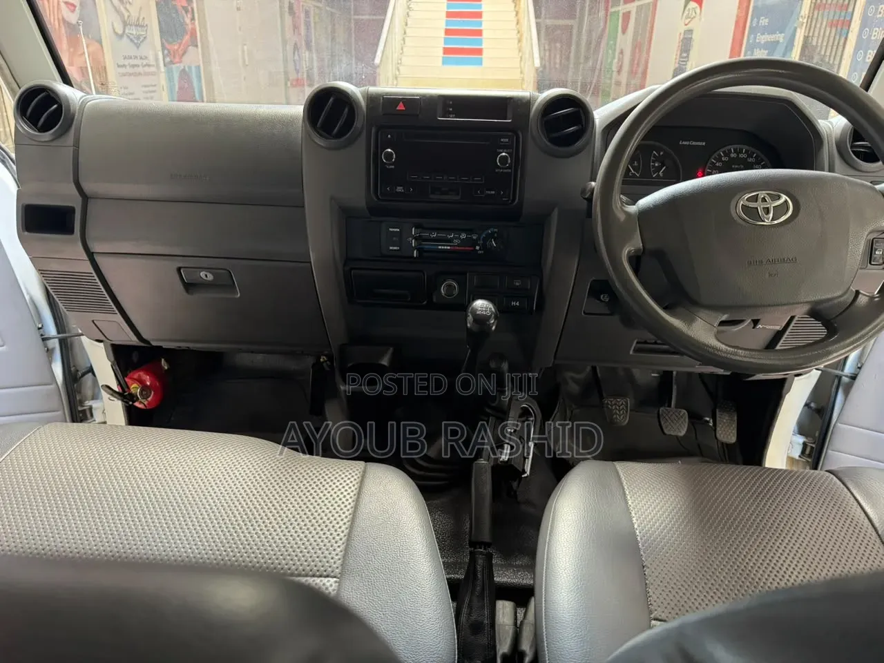 Toyota Land Cruiser 2018 White