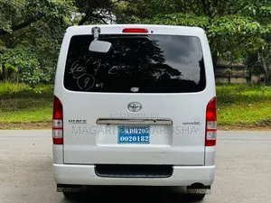 Toyota HiAce 2008 Silver
