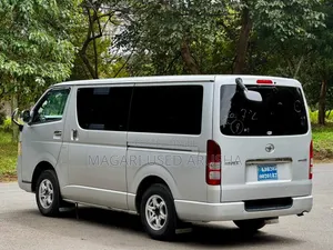 Toyota HiAce 2008 Silver