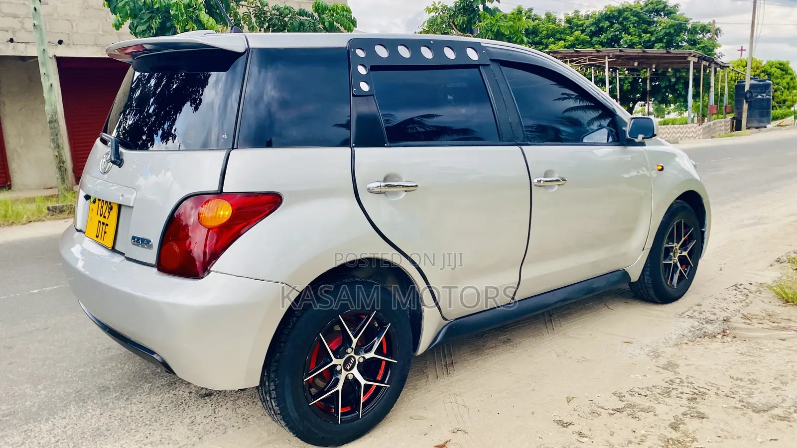 Toyota IST 2004 Silver