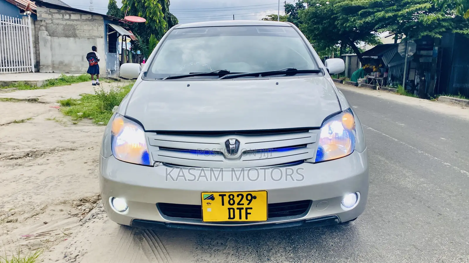 Toyota IST 2004 Silver