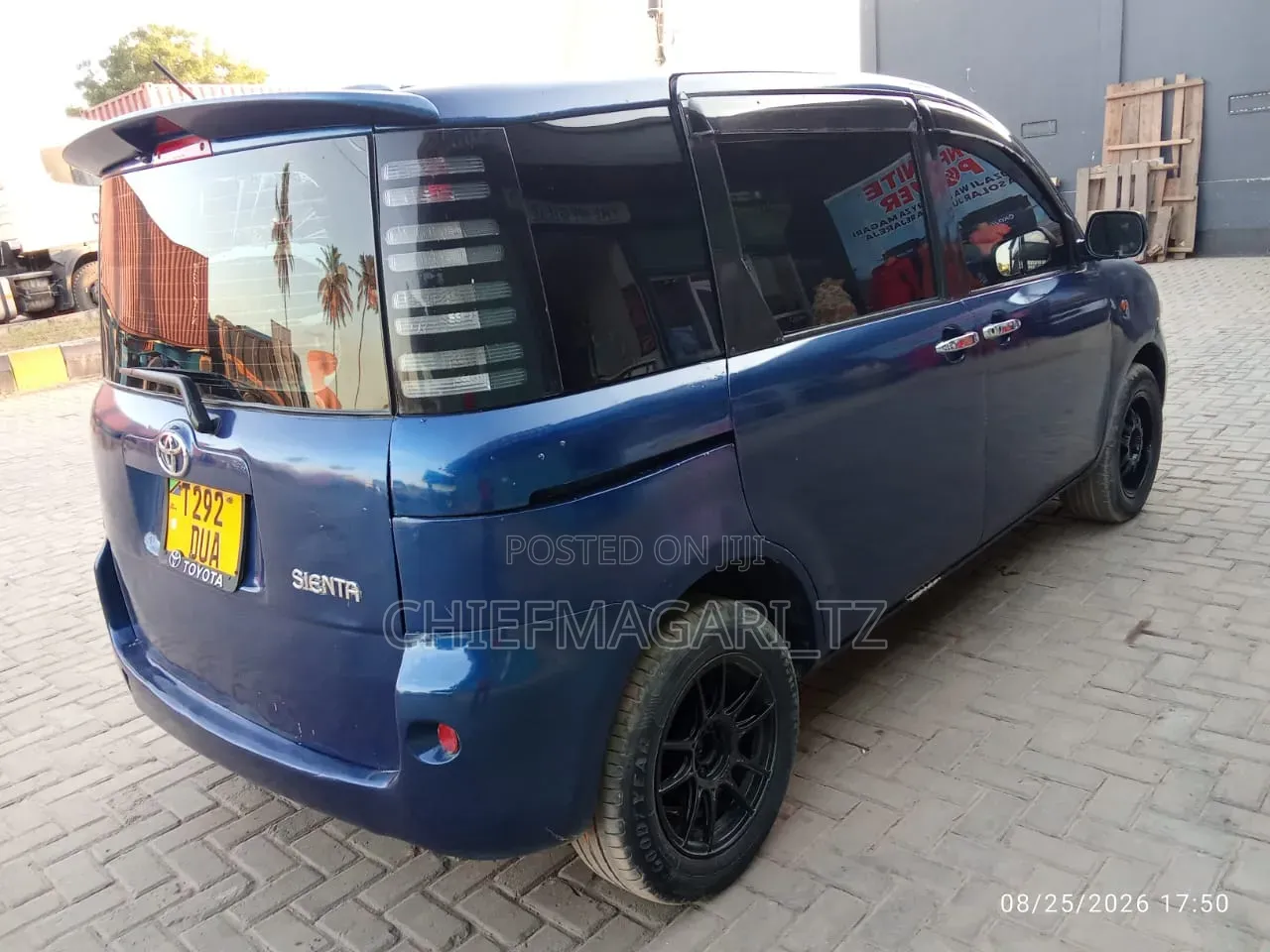 Toyota Sienta 2006 Blue
