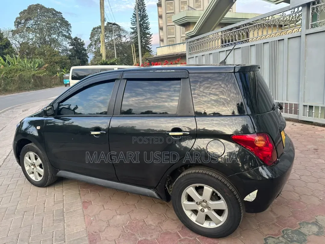 Toyota IST 2004 Black