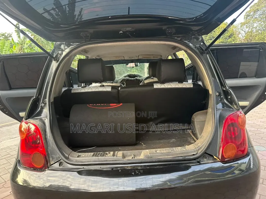 Toyota IST 2004 Black