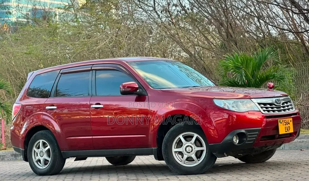 Subaru Forester 2011 Maroon