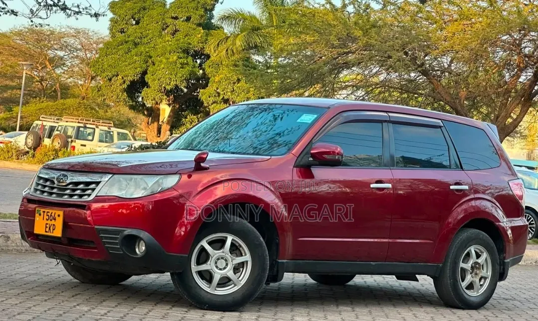 Subaru Forester 2011 Maroon